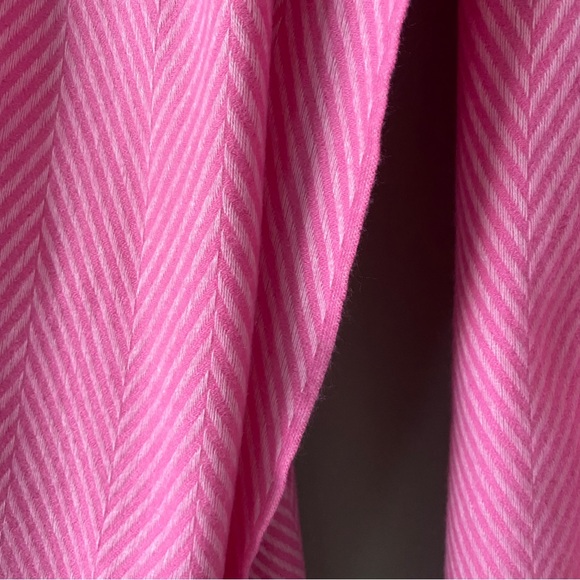 NWT Shiraleah Chicago Pink Blanket Scarf - Picture 3 of 9